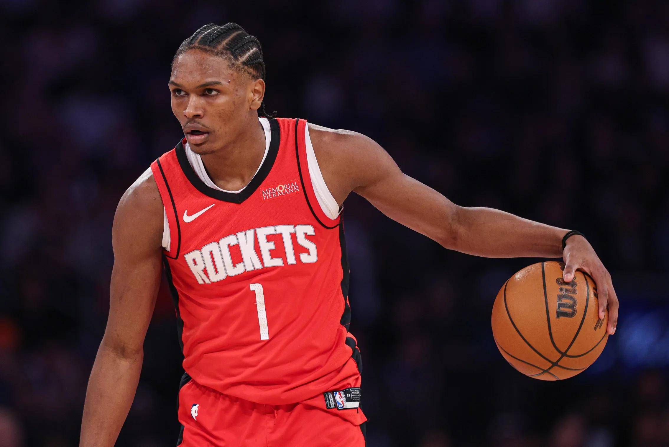 关于浓眉哥关键时刻惊艳表现，雄鹿助力球队获胜！的信息