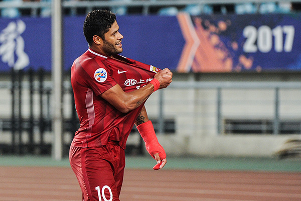 德罗巴在中国队比赛中绝杀，逆转引发热议！