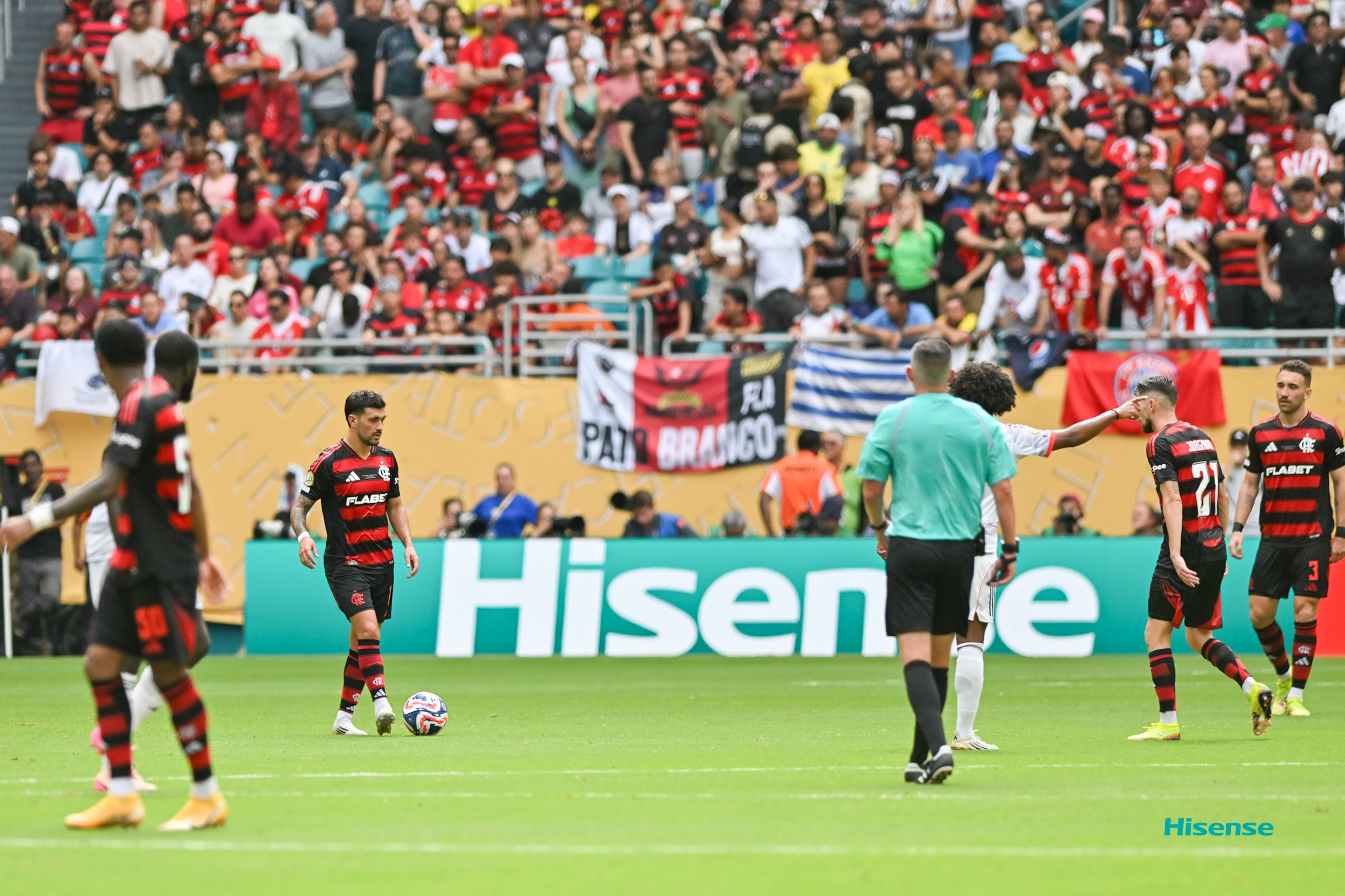 包含凯恩在澳大利亚队比赛中精彩发挥，比分优势明显引发热议！的词条